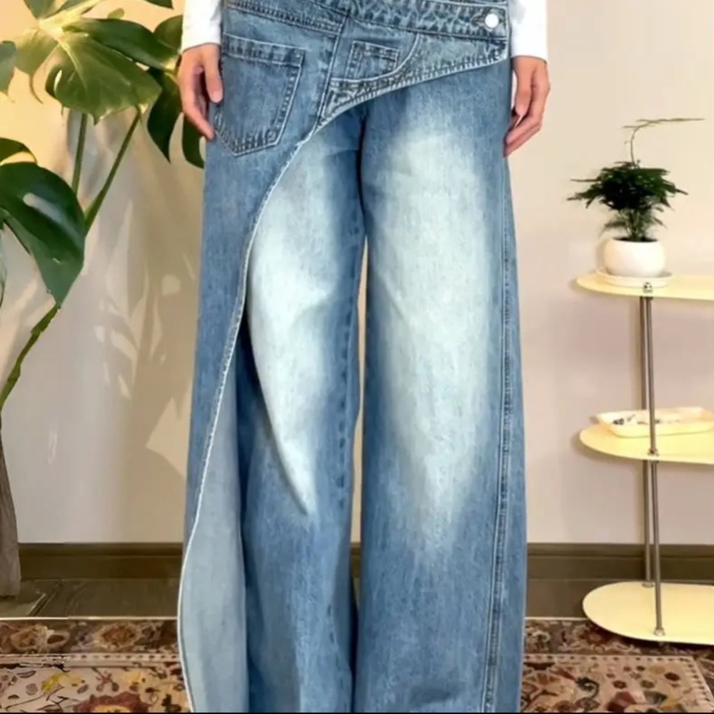 NWT UNLABELED Crossover Jeans